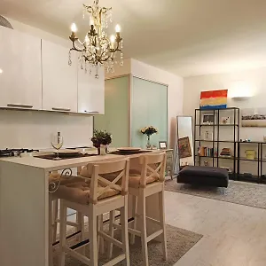 Yr - Dateo , Milano Italia