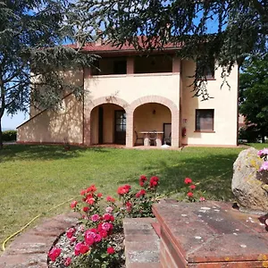 Agriturismo Montemari Bauernhof